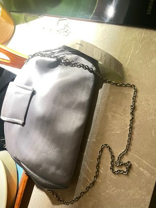 Pochette argento con catena