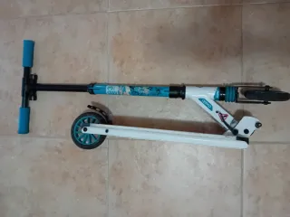 Patinete Oxelo Plegable Blanco y Azul