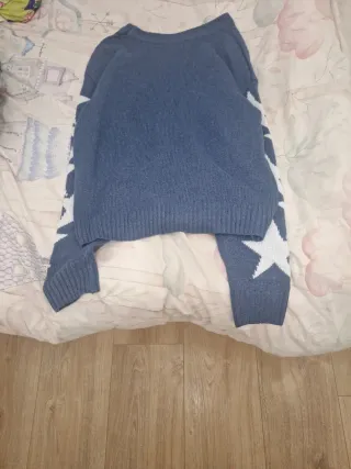 Jersey azul con estrellas blancas