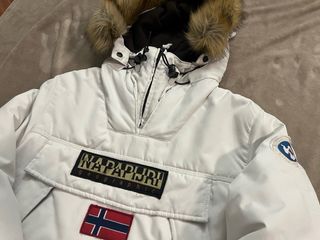 Abrigo Napapijri Blanco con Capucha y Pelo