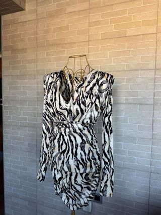 Vestido estampado cebra manga larga