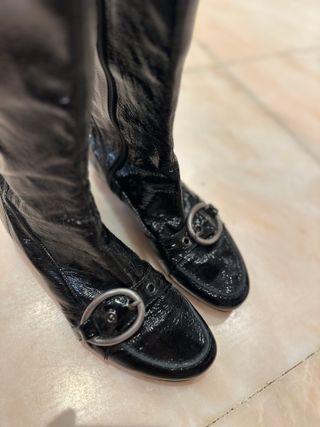 Botas altas charol negro mujer Ballco