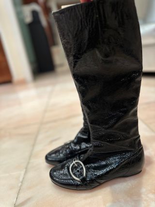 Botas altas charol negro mujer Ballco