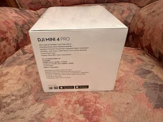 DJI Mini 4 Pro Drone con RC 2