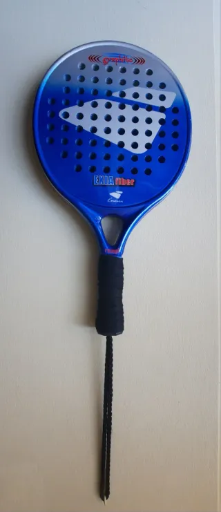 Palas de pádel Artengo 700 15€ c/u una con funda.