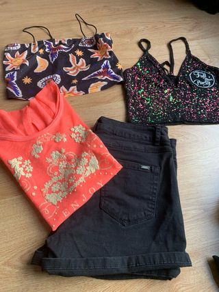 Lote deportivo Adidas: mallas, top y zapatillas.