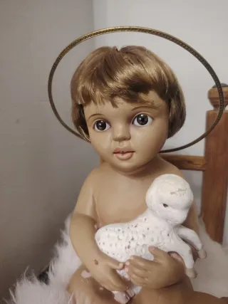 Niño Jesús de Olot con ojos de cristal