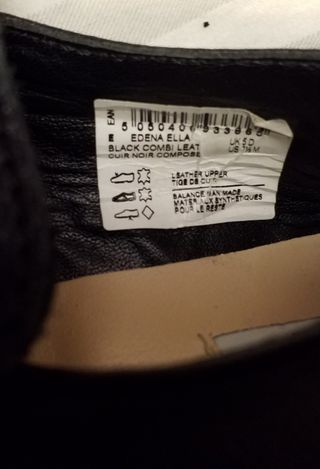 Mocasines Clarks Negros con Flecos y Hebilla