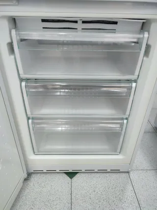 Nevera Lynx Combi A+ 185x60cm con garantía