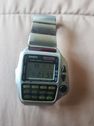 Reloj Casio Calculadora Gris y Plateado