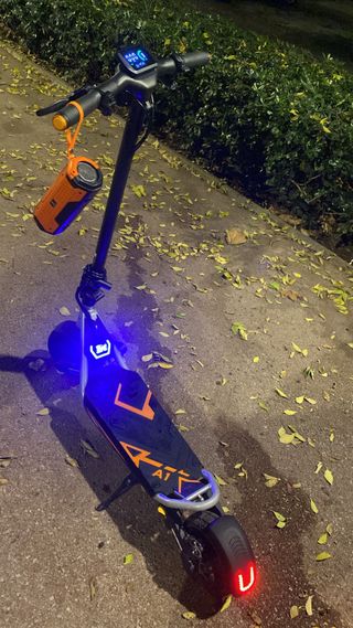 Patinete Eléctrico A1 como nuevo listo para usar.
