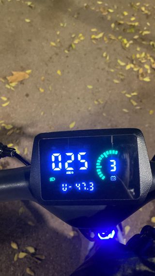 Patinete Eléctrico A1 como nuevo listo para usar.