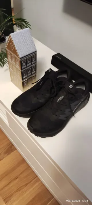 Zapatillas Salomon Gore-Tex Negras Nuevas
