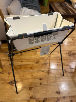 Bañera Stokke y patas ajustables