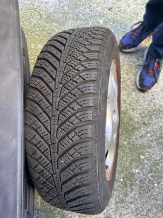 Llantas con neumáticos Peugeot 206