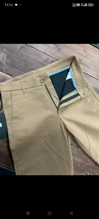 Pantalón beige hombre D