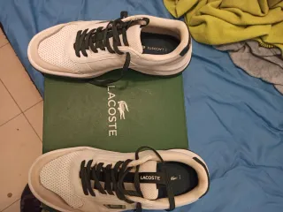 Zapatillas Lacoste Beige y Blancas