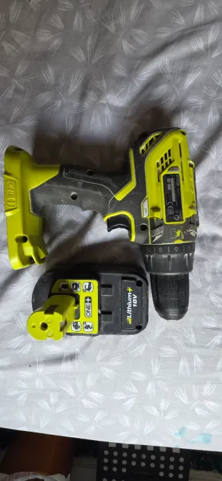 Taladro Atornillador Ryobi a Batería