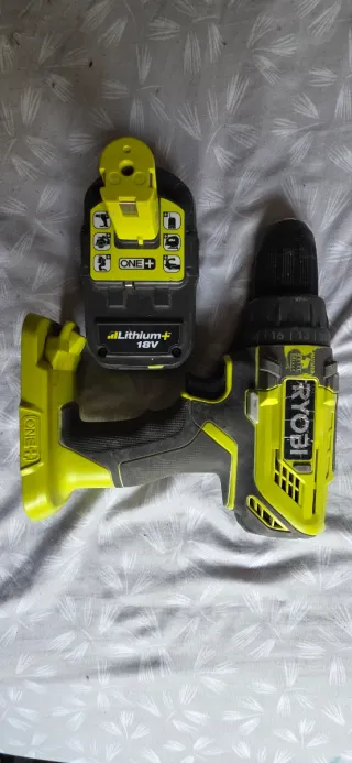 Taladro Atornillador Ryobi a Batería