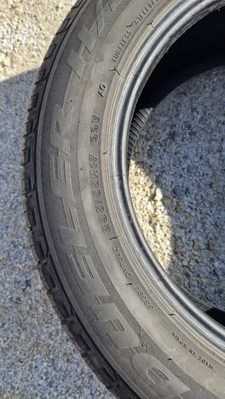 Neumáticos 235/55/17