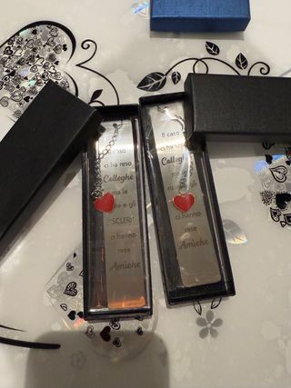 Segnalibro con cuore rosso