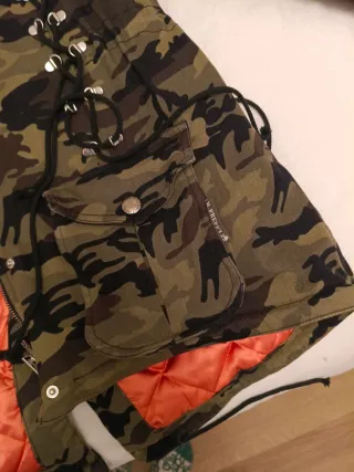Chaqueta Camuflaje con Forro Naranja