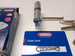 Cerradura ABUS con 5 llaves y tarjeta