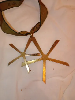 Collar Loewe Dorado y Verde