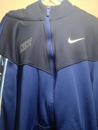 Chándal Nike Dri-Fit Azul Marino y Negro.