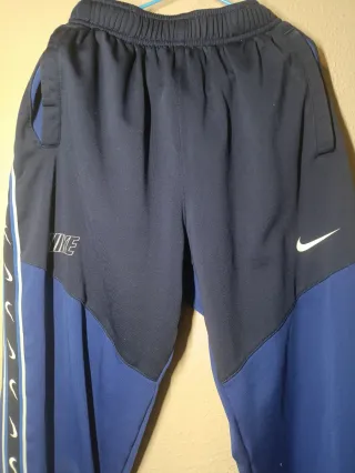 Chándal Nike Dri-Fit Azul Marino y Negro.
