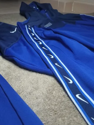 Chándal Nike Dri-Fit Azul Marino y Negro.