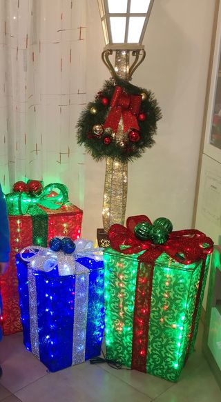 Farol y Cajas Decoración Navideña