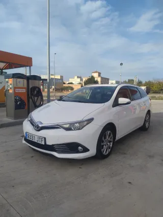 Toyota Auris 2016