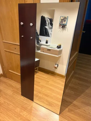 Mueble recibidor madera y cristal