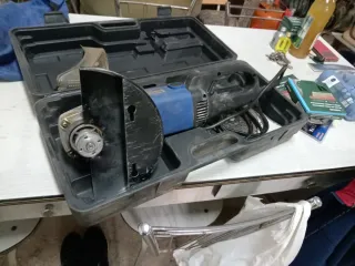 Amoladora Craft 2000W con maletín