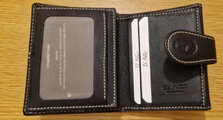 Cartera El Potro Negra Piel a estrenar.