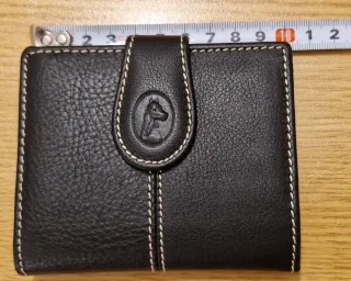Cartera El Potro Negra Piel a estrenar.