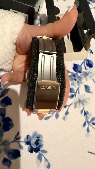 Reloj Casio Bicolor Dorado y Plateado