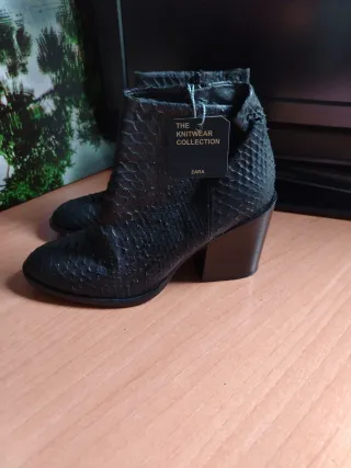 Botines Zara Piel Serpiente Talla 41 Nuevos