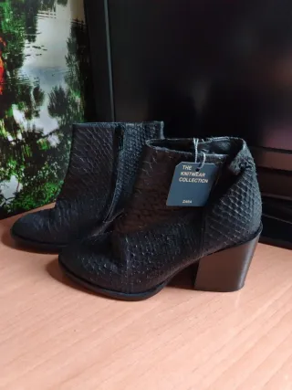 Botines Zara Piel Serpiente Talla 41 Nuevos