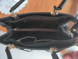 Bolso Unart Negro con Lazo y Flor