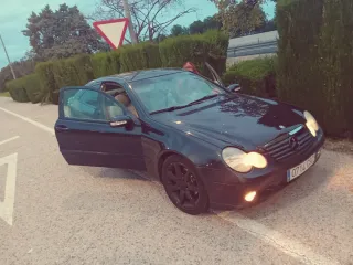 Mercedes-Benz Clase C 2004