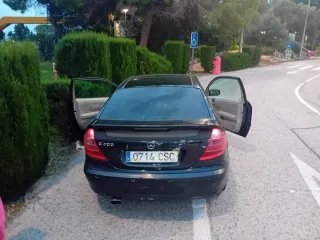 Mercedes-Benz Clase C 2004