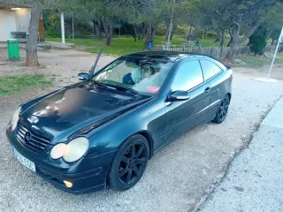 Mercedes-Benz Clase C 2004
