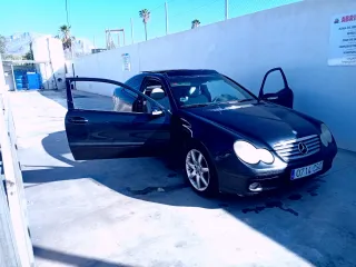 Mercedes-Benz Clase C 2004