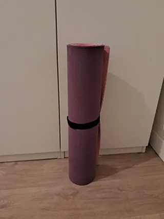 Esterilla de yoga morada