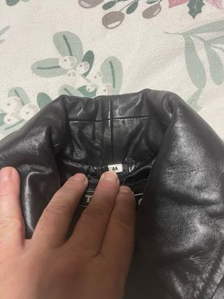 Chaqueta de cuero negra