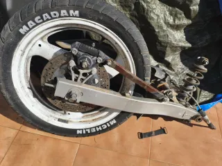 Rueda trasera Suzuki gs500