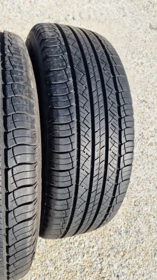 Neumáticos 215/65/16