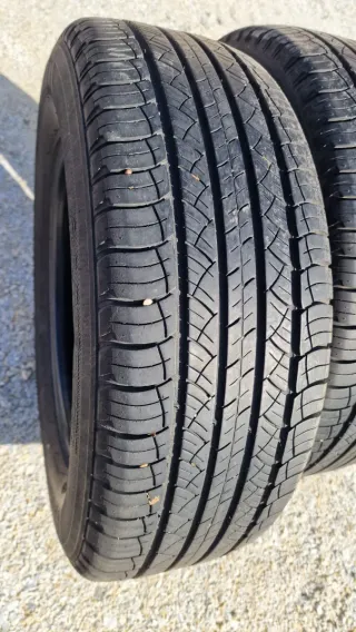 Neumáticos 215/65/16
